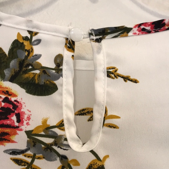 Floral blouse - Picture 3 of 5